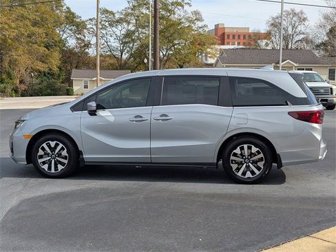 New 2026 Honda Odyssey EX-L image 9