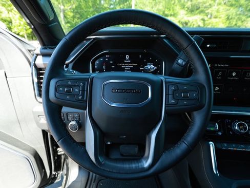 Used 2025 GMC Sierra 2500 Denali Ultimate w/ Max Trailering Package AWD/4WD image 6