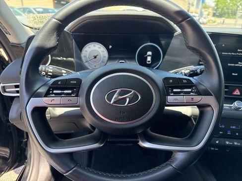 Used 2023 Hyundai Elantra SEL w/ Convenience Package FWD image 11