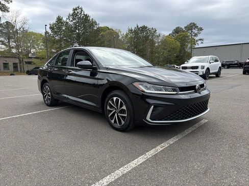 Used 2025 Volkswagen Jetta S FWD image 4