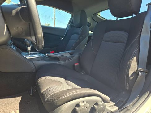 Used 2016 Nissan 370Z Coupe image 10