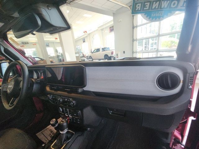 Used 2024 Jeep Wrangler Sport AWD/4WD image 19
