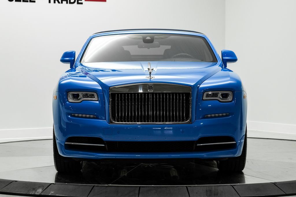 Used 2021 Rolls-Royce Dawn RWD image 3