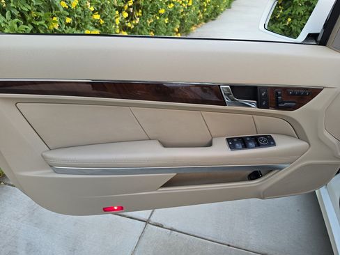 Used 2013 Mercedes-Benz E 350 Cabriolet image 35
