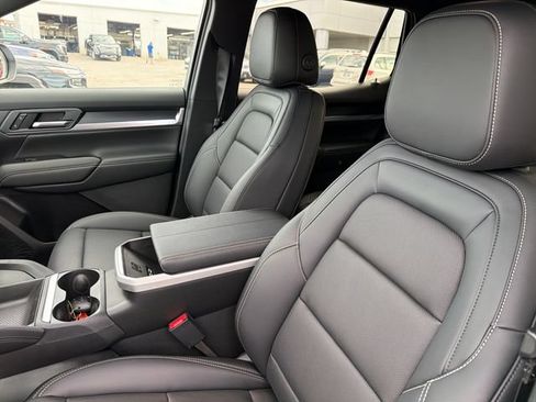 New 2027 GMC Terrain Elevation w/ Elevation Premium Package FWD image 18