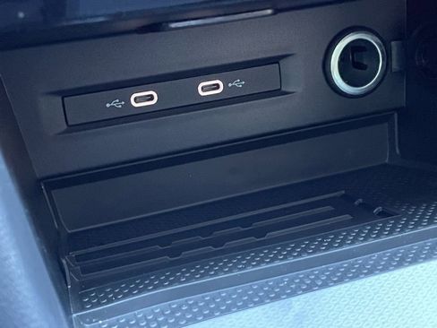 New 2026 Volkswagen Taos SE FWD image 14