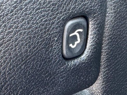 Used 2019 Jeep Grand Cherokee Limited image 11