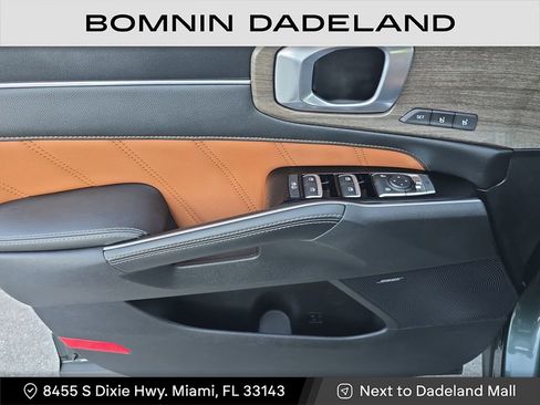 Used 2022 Kia Sorento SX Prestige w/ Rust Color Package image 16