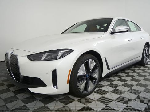 New 2026 BMW i4 eDrive40 w/ Premium Package image 7
