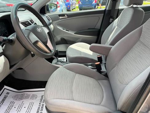 Used 2017 Hyundai Accent SE FWD image 19
