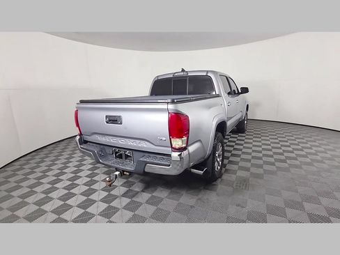 Used 2017 Toyota Tacoma TRD Sport RWD image 42