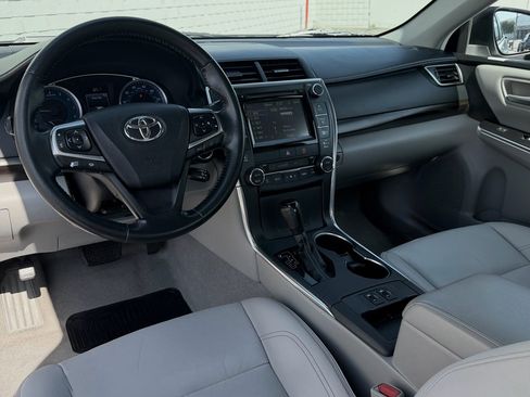 Used 2015 Toyota Camry XLE w/ Advanced Technology Package FWD image 28