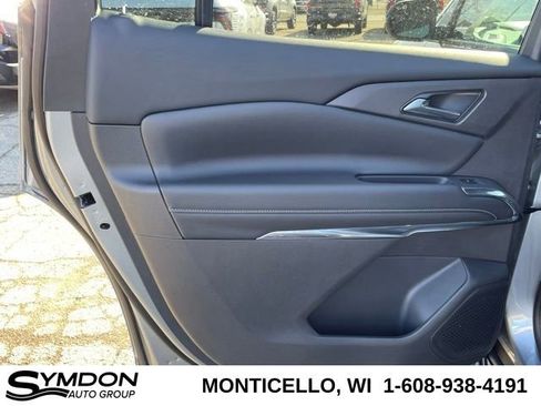 New 2026 Chevrolet Traverse LT w/ Sun and Wheel Package image 16