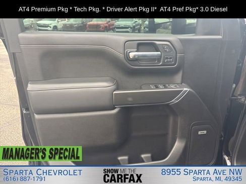 Used 2020 GMC Sierra 1500 AT4 w/ AT4 Premium Package AWD/4WD image 9