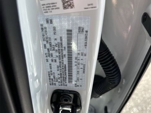 New 2025 Ford F150 Lariat w/ Equipment Group 502A High image 41