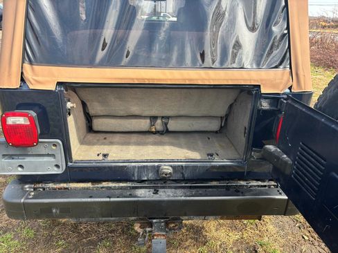 Used 2004 Jeep Wrangler X w/ Convenience Group image 19