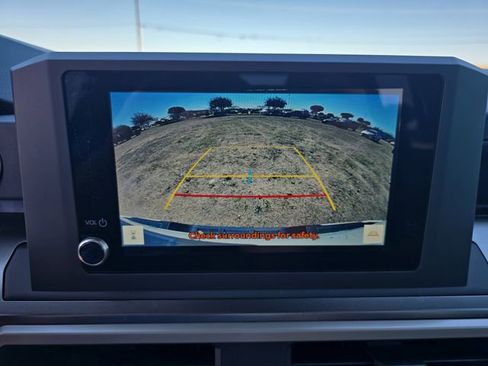 Used 2025 Toyota Tacoma SR5 image 21