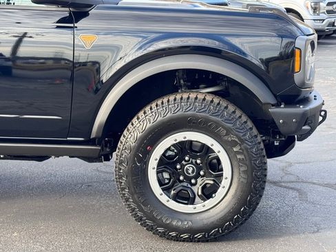 New 2025 Ford Bronco Badlands w/ Sasquatch Package image 44