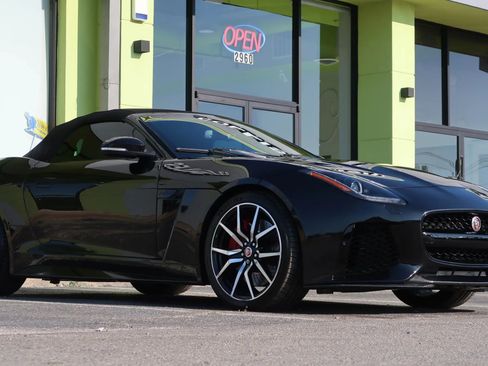 Used 2016 Jaguar F-TYPE R image 6