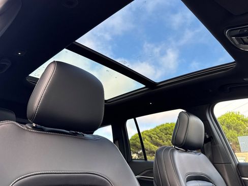 New 2025 Jeep Grand Cherokee Limited w/ Black Appearance Package image 21