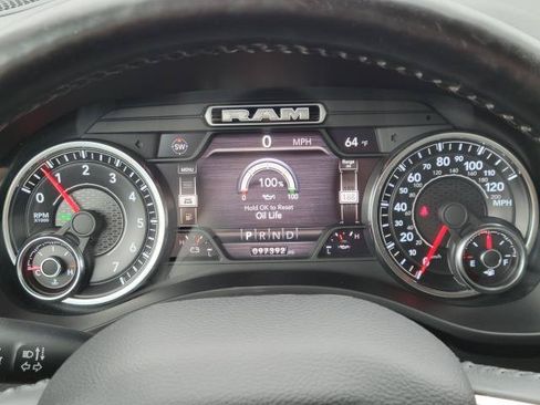 Used 2020 RAM 1500 Big Horn AWD/4WD image 11