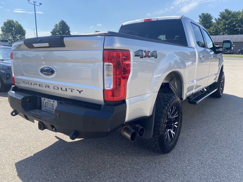 Used 2019 Ford F350 XLT w/ XLT Premium Package AWD/4WD image 6