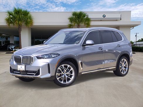 Used 2024 BMW X5 xDrive40i w/ Parking Assistance Package AWD/4WD image 1