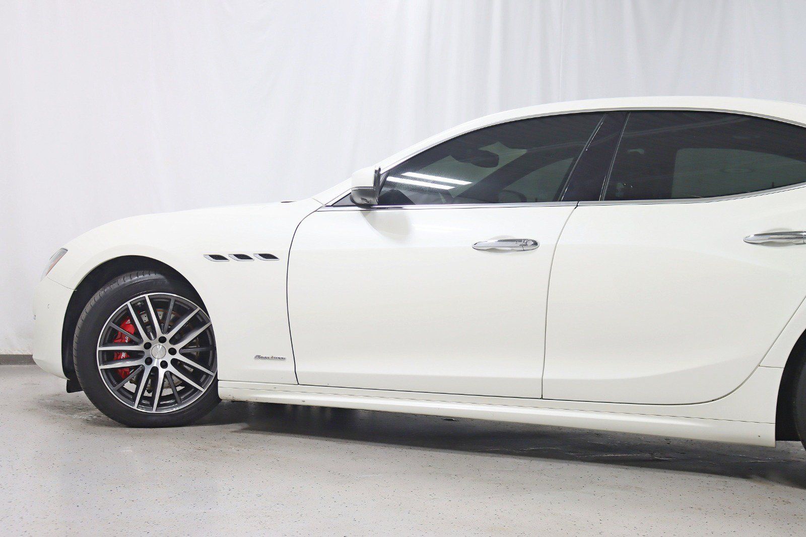 Used 2020 Maserati Ghibli S GranLusso AWD/4WD image 11