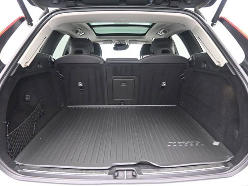 Used 2020 Volvo XC60 T6 Inscription w/ Protection Package Premier image 32