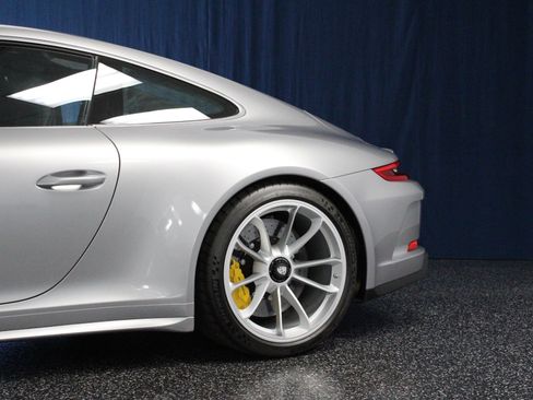 Used 2018 Porsche 911 GT3 image 8