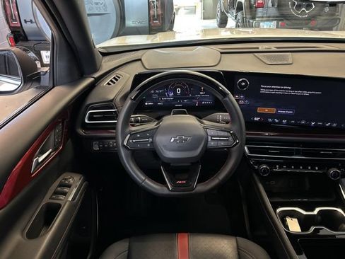Used 2024 Chevrolet Traverse RS AWD/4WD image 26