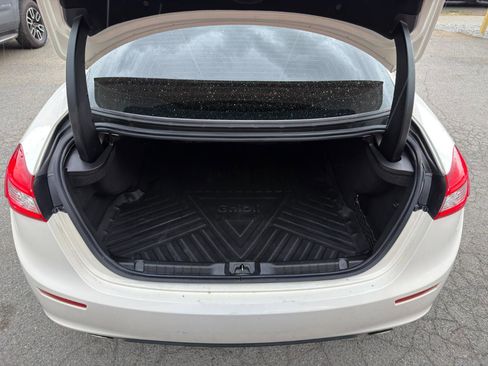 Used 2016 Maserati Ghibli RWD image 13