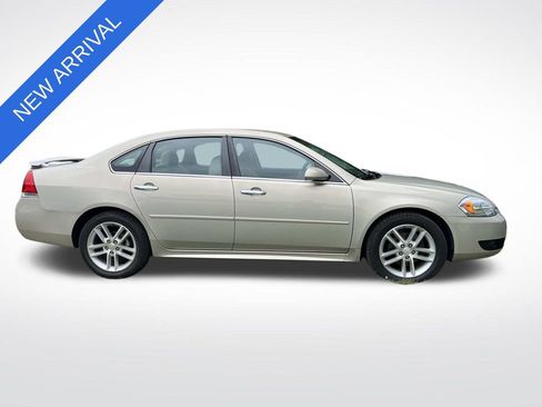 Used 2012 Chevrolet Impala LTZ FWD image 2
