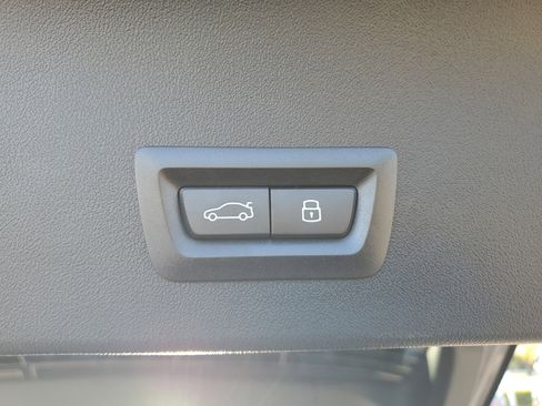 New 2026 BMW X3 xDrive30 w/ Premium Package image 9