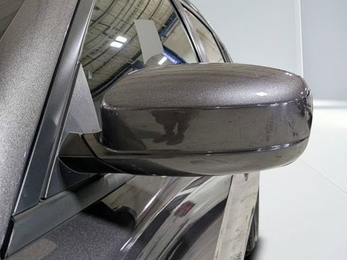 Used 2019 Dodge Charger SXT RWD image 9