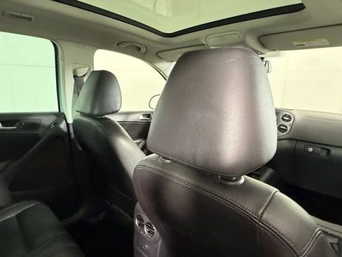 Used 2017 Volkswagen Tiguan Sport image 28