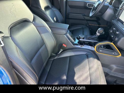 Used 2024 Ford Bronco Badlands image 13