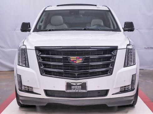 Used 2020 Cadillac Escalade Luxury image 4