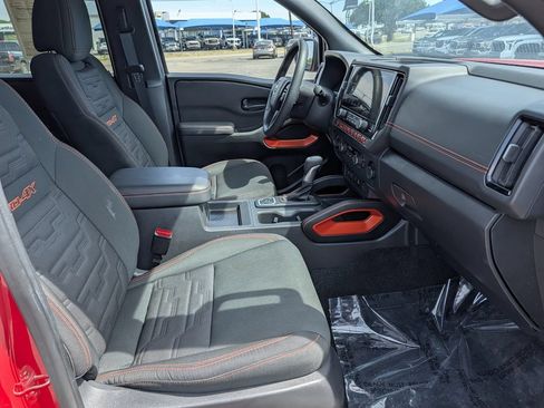 Used 2026 Nissan Frontier PRO-4X AWD/4WD image 33