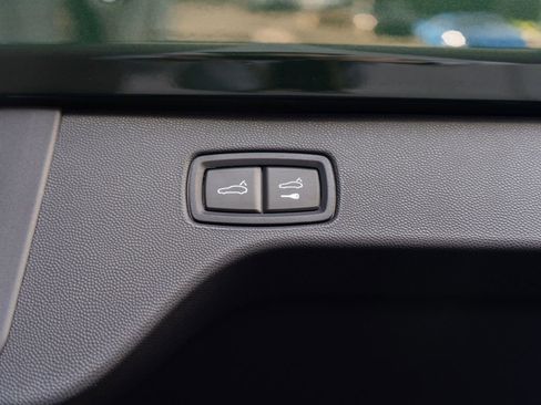 New 2025 Porsche Macan Turbo Electric image 36