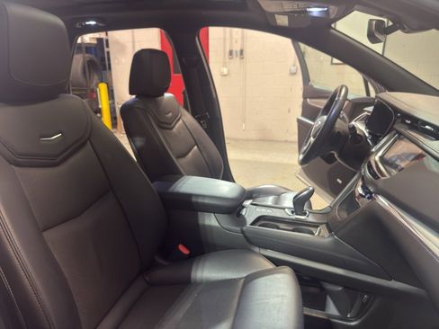 Used 2019 Cadillac XT5 Luxury w/ Sport Package image 23