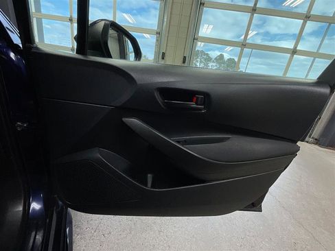 Used 2023 Toyota Corolla LE FWD image 23