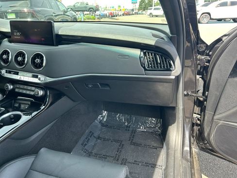 Used 2023 Kia Stinger GT-Line image 26