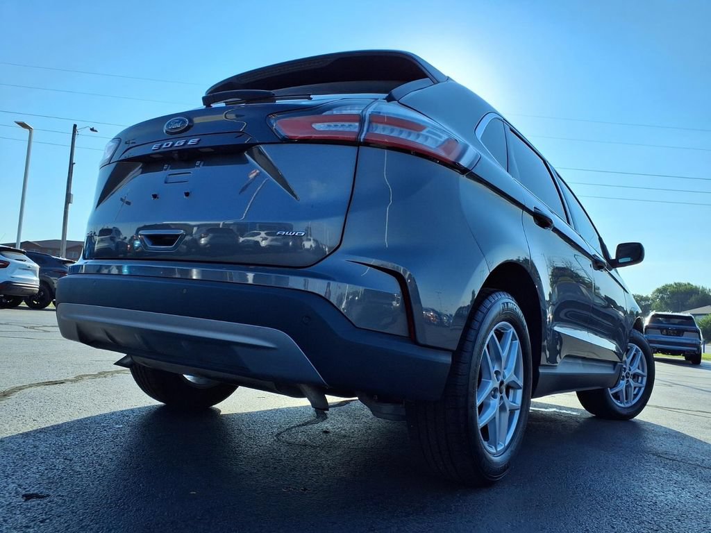 Used 2023 Ford Edge SEL AWD/4WD image 32