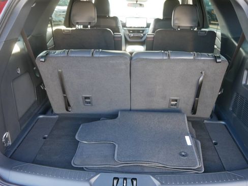 Certified 2025 Ford Explorer ST-Line AWD/4WD image 9
