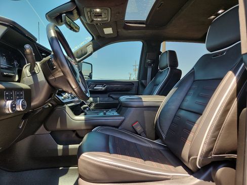 Used 2025 GMC Sierra 2500 AT4X AWD/4WD image 11