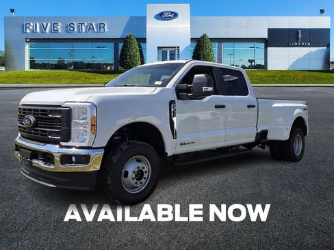 New 2026 Ford F350 XL w/ XL Chrome Package image 3