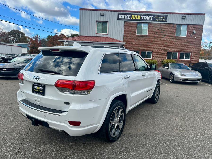 Used 2020 Jeep Grand Cherokee Overland AWD/4WD image 8