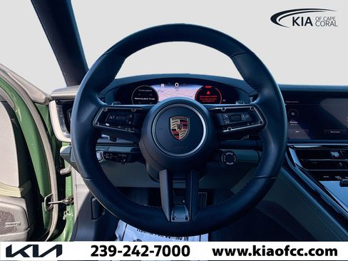 Used 2025 Porsche Panamera 4 image 40