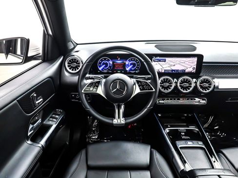 Used 2024 Mercedes-Benz EQB 250+ image 5
